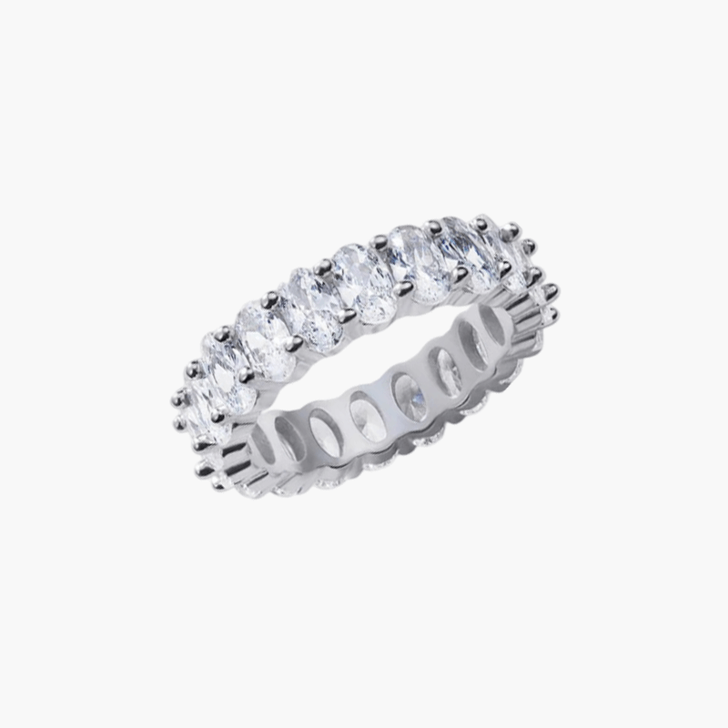 Oval cut ring